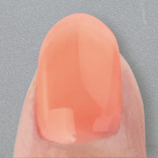 サーモンピンク