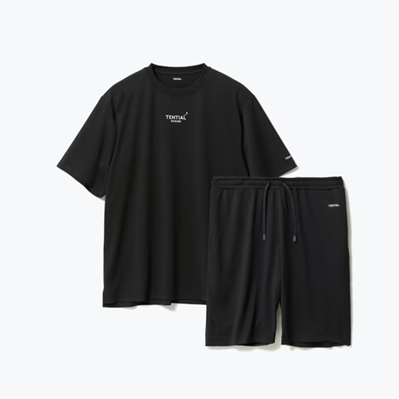 ブラック